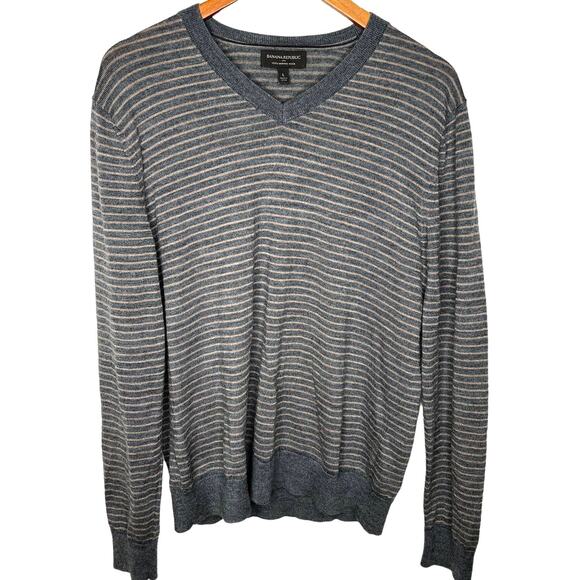 NEW! Banana Republic Mens L Merino WOOL Sweater Striped V Neck Long Sleeve Gray - Picture 1 of 5